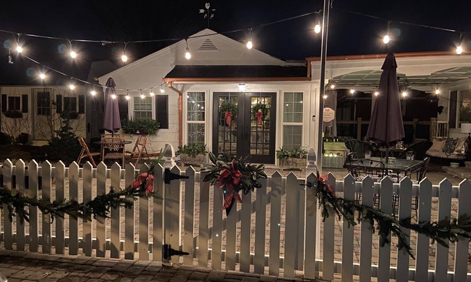 Bristol Cottage | The Coop at Coptimist Cottage