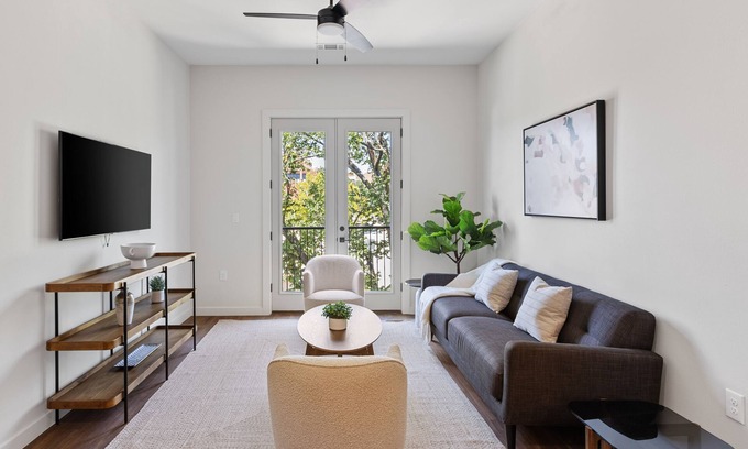 Fort Worth Apartment | The Corbin 1204: Magnolia Moderns 1-Bedroom Escape