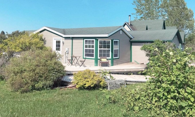 Tryon Cottage | The Cottage: The perfect home base for your Island Adventures