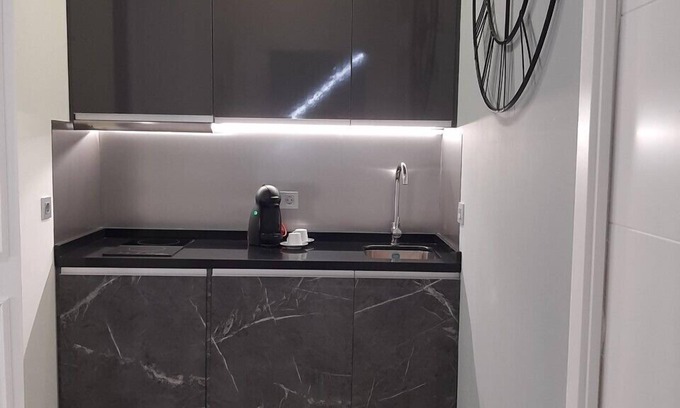 Feria Apartment | THE COUNT'S SUITE