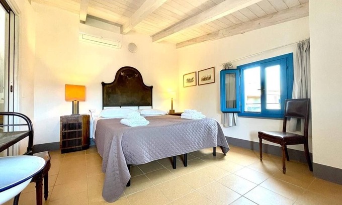 Bari Sardo Apartment | The Court of the Carob Tree with Terrace