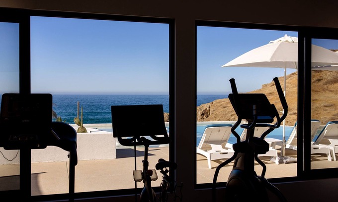 Cerritos Resort | The Cove at Cerritos