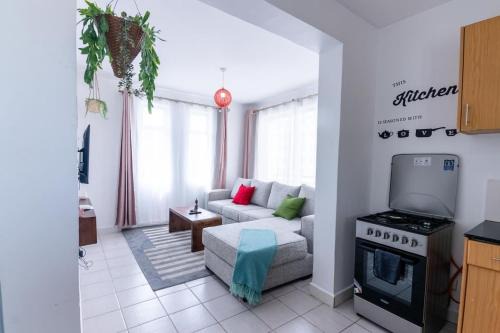 Riruta Apartment | The Cozy Space With Pool ,Netflix and Fast Wifi