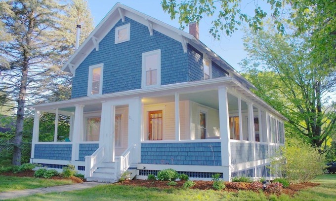 Bethlehem House | The Craftsman Farmhouse with Modern Flair