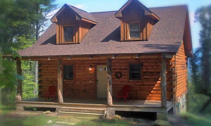 Stanardsville Cabin | The Crooked Oak | 3 Bed, 2 Bath