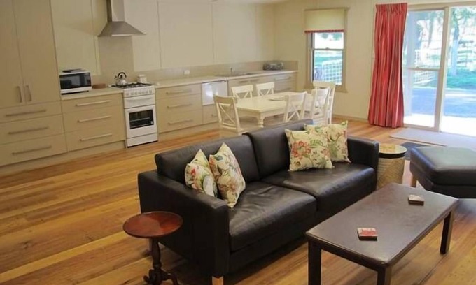 Avoca Cottage | The Dairy - a Delightful & Secluded Farmstay