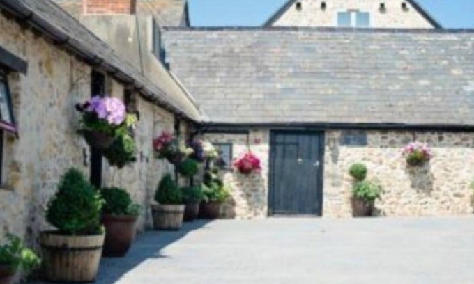 Axminster Cottage | The Dairy at Hills Farm Stays