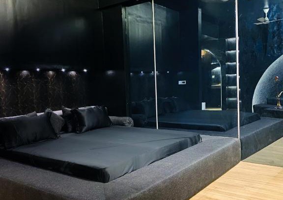 Gomti Nagar Apartment | The Dark Room