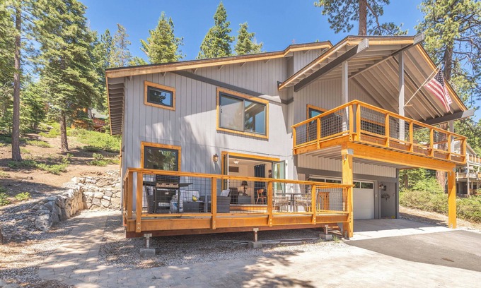 Dollar Point Apartment | The Deckhouse on Carnelian Bay