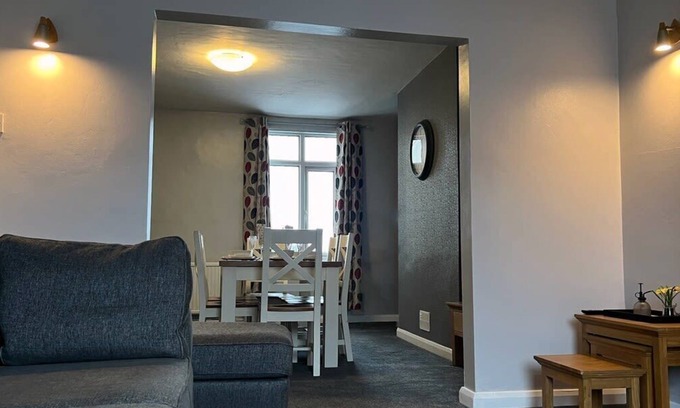 Buckley Apartment | The Deeside - North Wales Sleeps up to 7