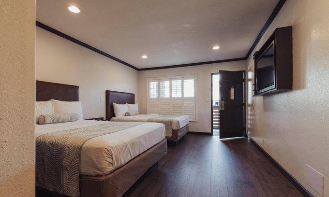 Little Armenia Hotel | The Dixie Hollywood