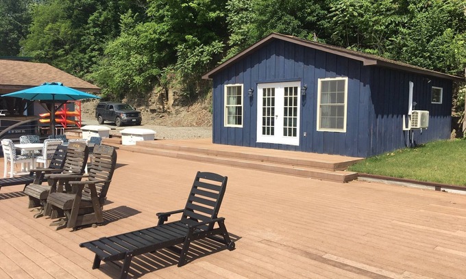 Hammondsport Cabin | The Dockaholic on Keuka is the ultimate Lake lovers getaway!