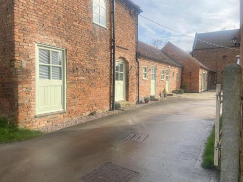 Gringley on the Hill Apartment | The Dovecote - Peaceful Short-Stay Cottage for Contractors & Getaways near Gainsborough