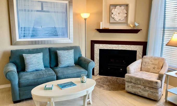 Corpus Christi Condo | "The Dover" ~ a glimpse of the sea Resort-style condo