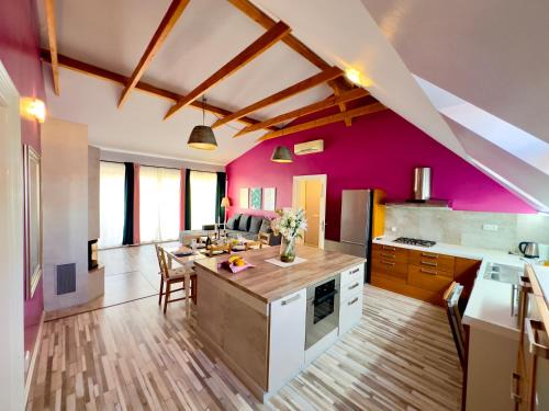 Petrska ctvrt Apartment | The Dragonfly Residence