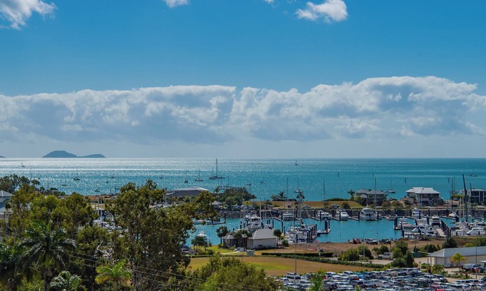 Airlie Beach Apartment | The Drift - Airlie Two