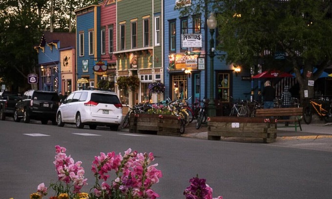Crested Butte Condo | THE DROP-IN: the edge of adventure