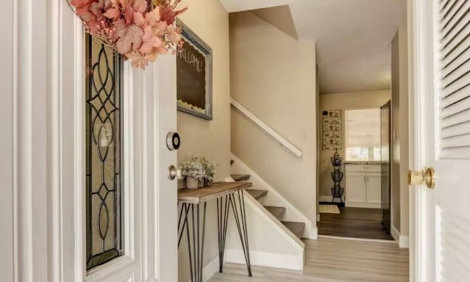 East Colorado Springs House | "The Easy Inn" *Pet Friendly* Colorado Springs