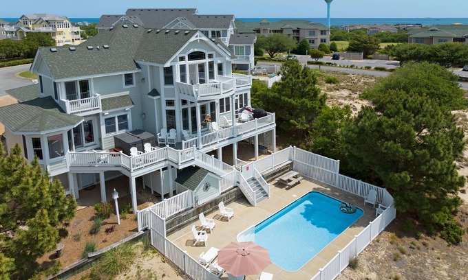 Corolla House | The Edge Of Reality: Private Pool, Spa, Rec Room
