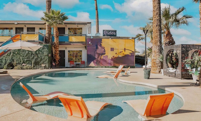 Downtown Phoenix Hotel | The Egyptian - Retro Modern Motel - Room 201