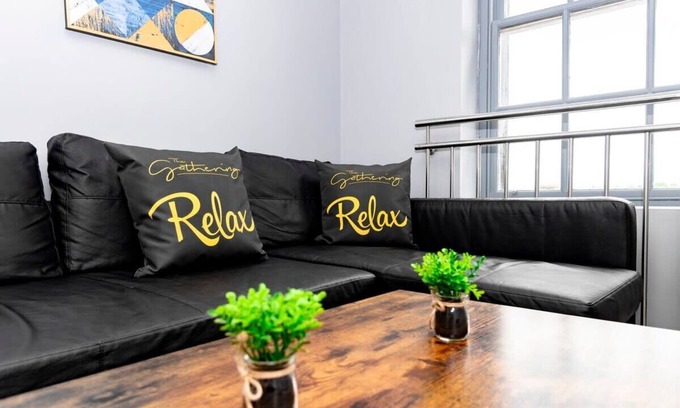 Wrexham Apartment | The Eisteddfod - Berwyn House | Central Wrexham