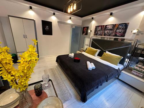 Craiova Apartment | The Fame - Modern Studio in Top Location & Parking