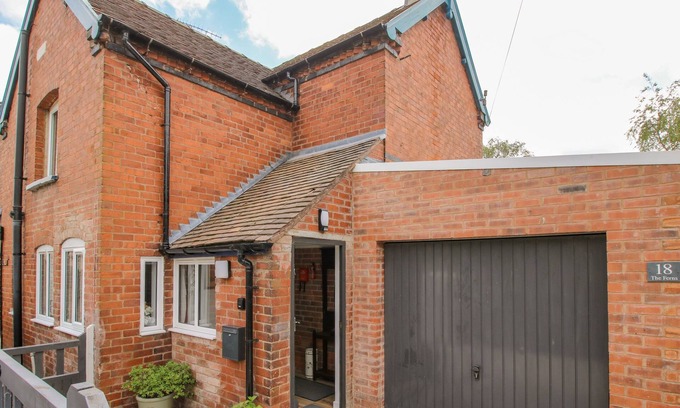 Ludwel Cottage | THE FERNS, pet friendly, character holiday cottage in Ludlow
