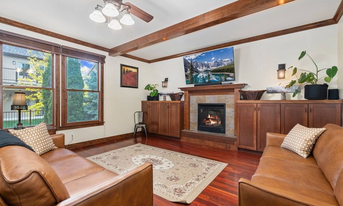 Greeley House | The Fireside Retreat | 6 BD, Sauna, Home Theater
