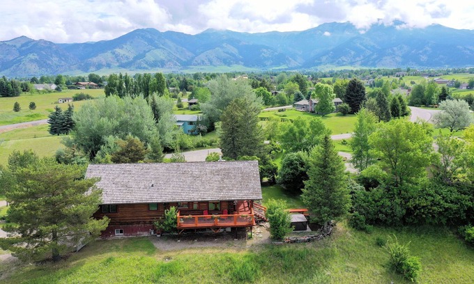 Bozeman House | The Forever Home - 360° Moutain Views. This home is professionally maintained.