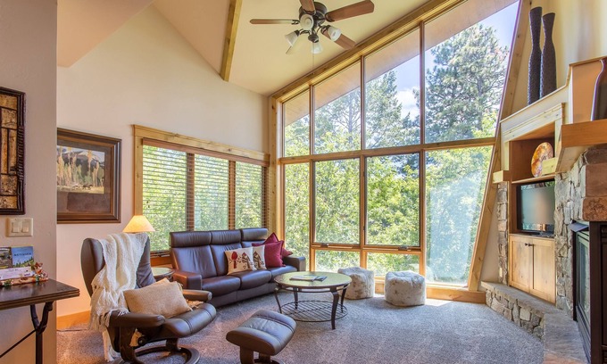 Bigfork Condo | The Fox Den - Bigfork Harbor