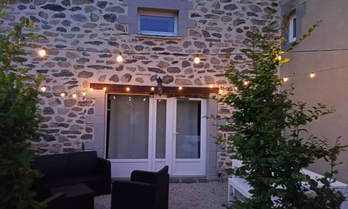 Fay-sur-Lignon House | The gîte de la croisée in Auvergne: cosy accommodation and wild nature.