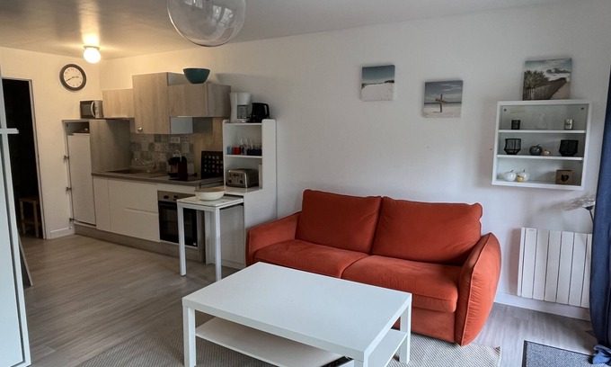 Stella-Plage Apartment | The Garrigue in the middle of the Pines