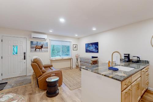Sandpoint Apartment | The Gem Box