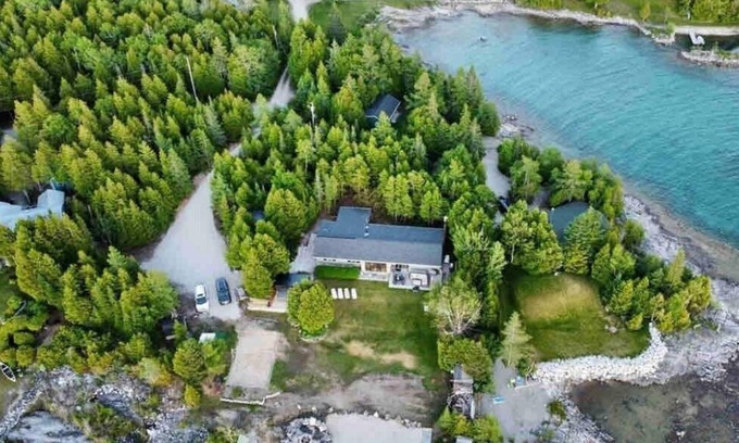 Tobermory Cottage | The Georgian - Fine Tobermory retreat with hot tub and sauna
