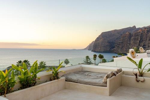 Los Gigantes Apartment | The Giants Residence