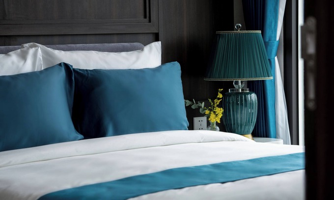 Lang Ha Apartment | The Gloria Serviced Apartment by Silk Path