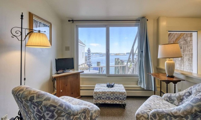 Stonington Hotel | The Grace Bailey - Inn on the Harbor