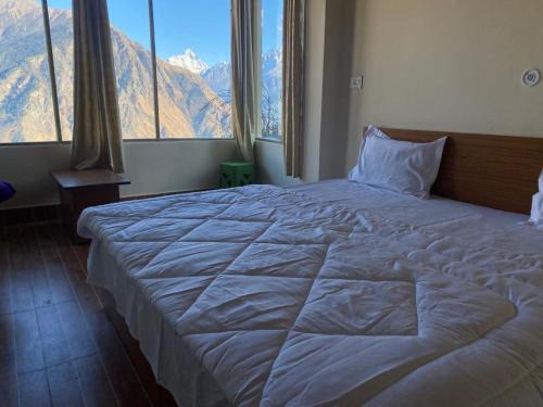 Auli House | The Grand Apple