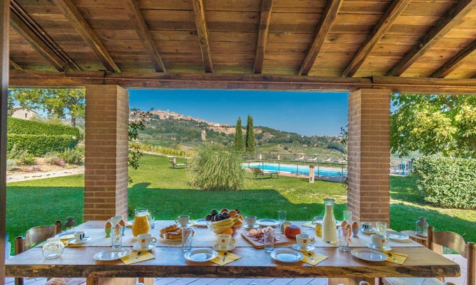 Montepulciano Bed & Breakfast | The Grapevine by MANVI