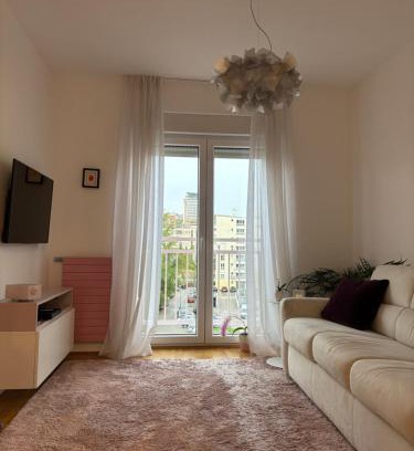 Novo Sarajevo Apartment | The Great Gatsby