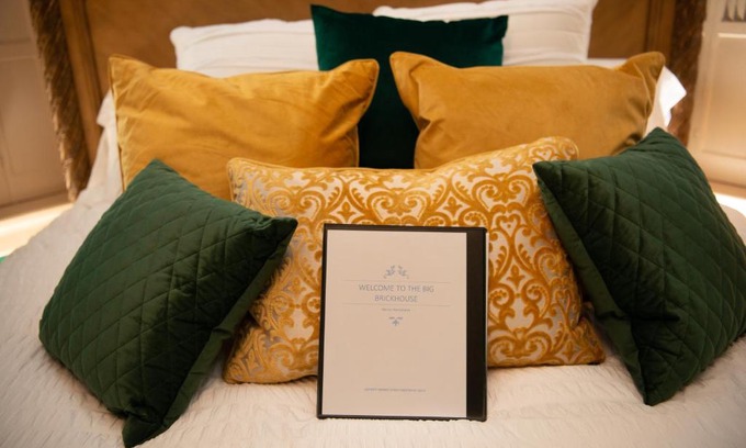 Mercer House | The Green Room at The Big Brickhouse