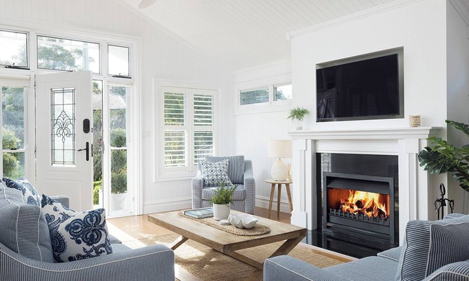 Nelson Bay House | The Hamptons Beach House near Dutchie's walk to Nelson Bay