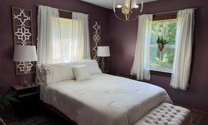 Oakland Apartment | The heart of the Belgrade Lakes