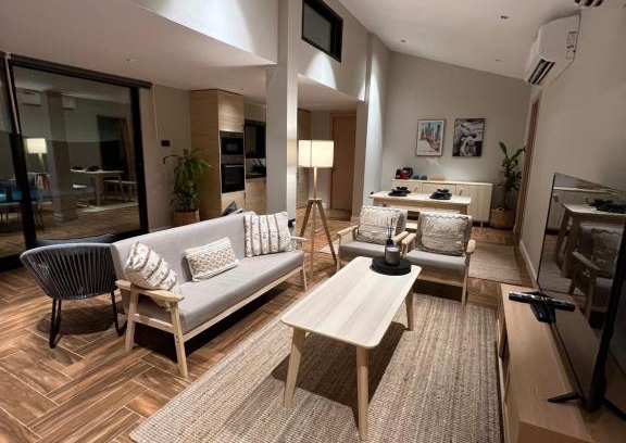 Abu Dhabi House | The Hidden Lodge