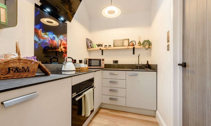 Pentregat House | The Hideaway - One Bedroom House, Sleeps 2