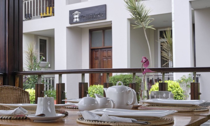 Accra Hotel | The Highbridge Guest Lodge