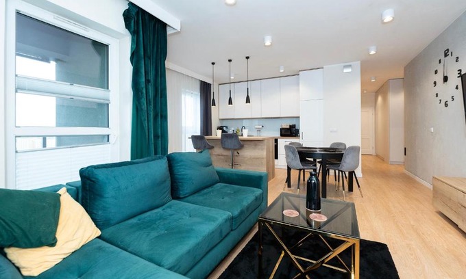 Srodmiescie Apartment | The Highest Penthouse in Lodz on B&B-FreeParking