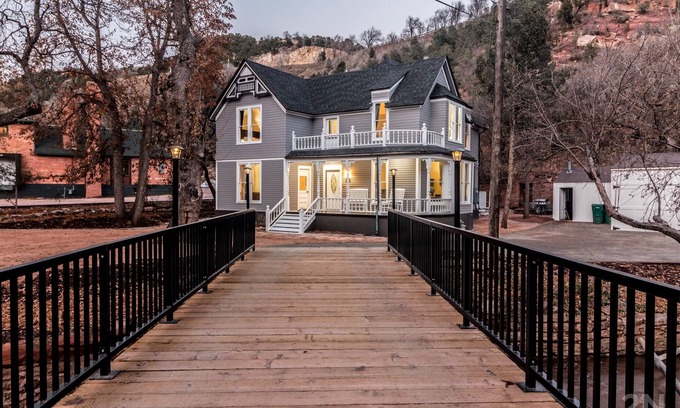 Manitou Springs Historic District House | The Historic Allison House on Manitou Ave.