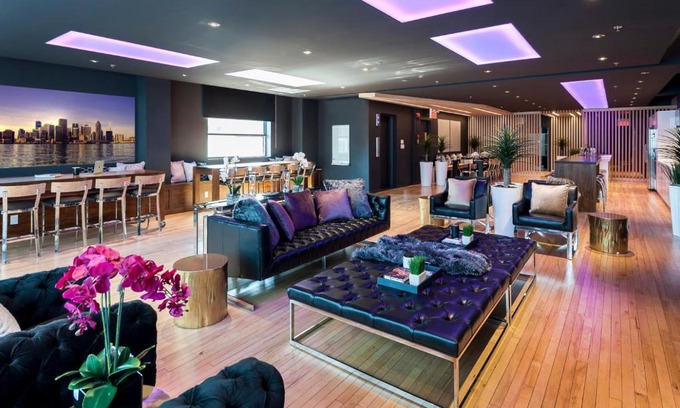 Downtown Montreal Apartment | The Holland Hotel by Simplissimmo