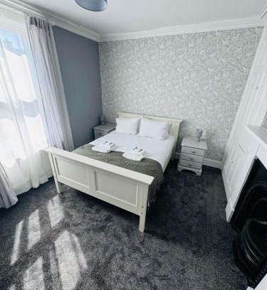 Trowbridge Apartment | The Hope